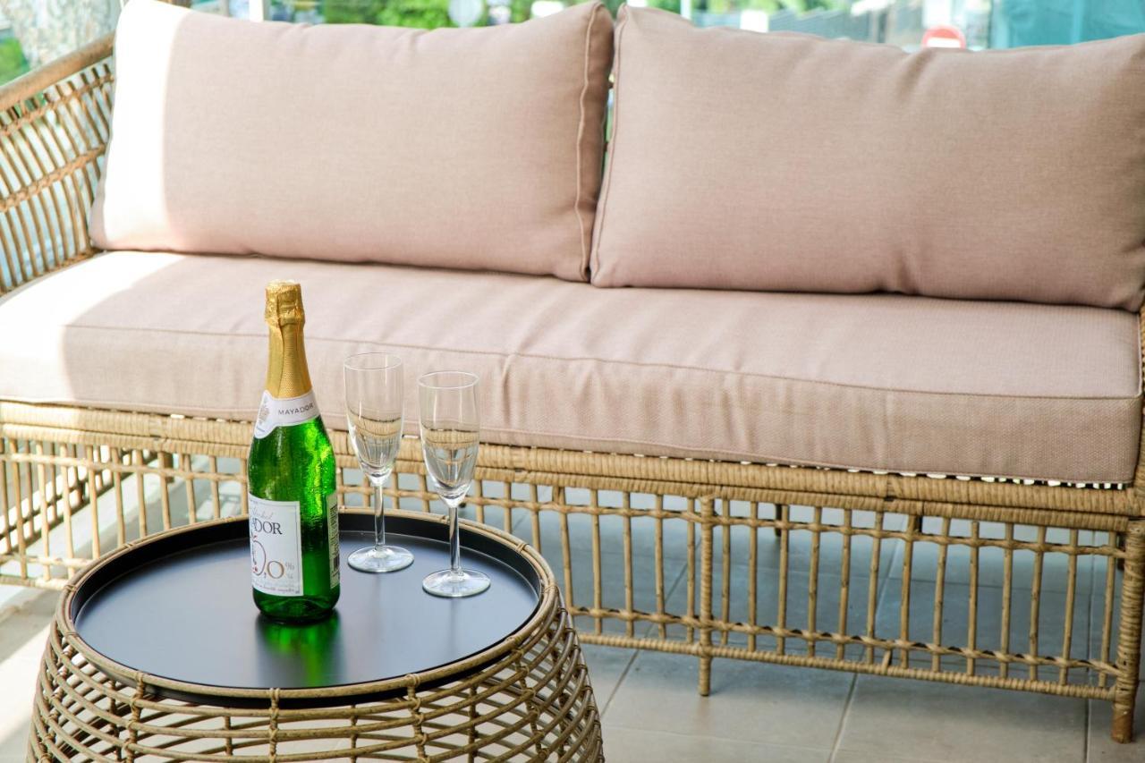 Casa Ola Apartment Салоу Екстериор снимка